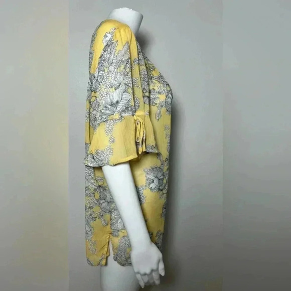 Liz Claiborne Sheer Floral Blouse - Picture 4 of 9